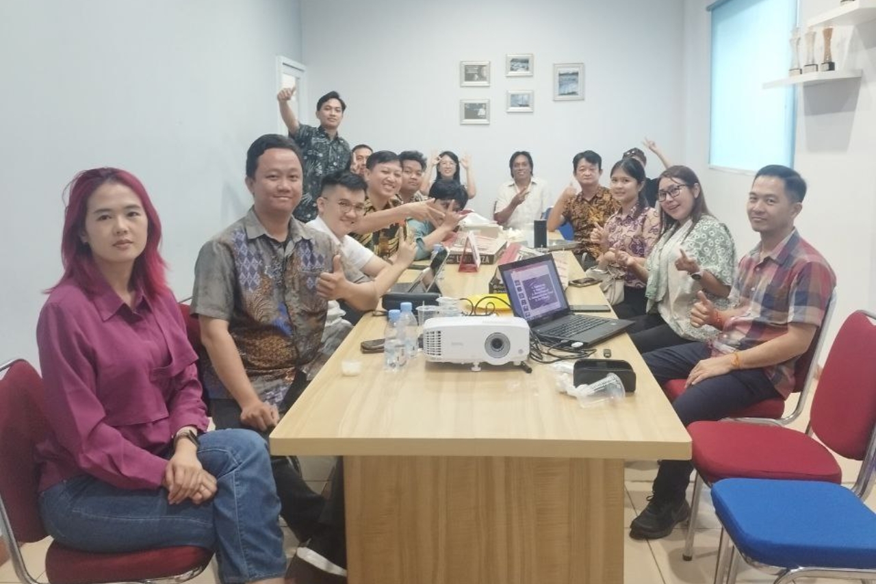 Presentasi Listing Secondary – 17 Oktober 2025